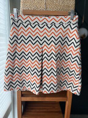 Atmosphere Chevron pattern pleat short skirt